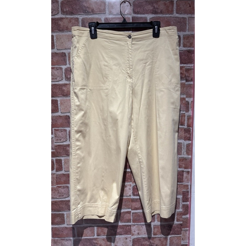 Chicos Capri Pants Women's Size 3 Yellow Stretch Elastic Waist Button Closure